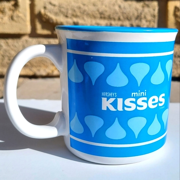 Hershey's Mini Kisses Mug Fantastic Condition - Picture 3 of 5